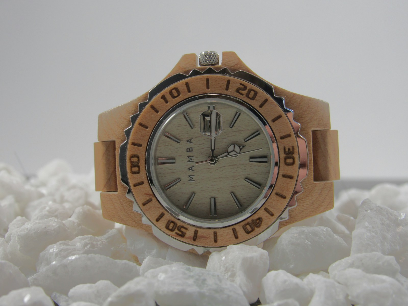 Les montres en bois pour homme : un accessoire élégant, mais sont-elles vraiment étanches ?